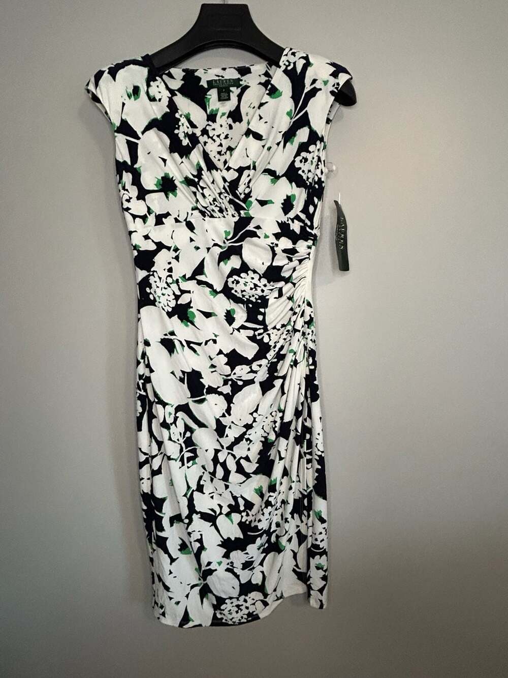 Lauren Ralph Lauren Floral Dress Size 2 Black White Green V-Neck Ruched